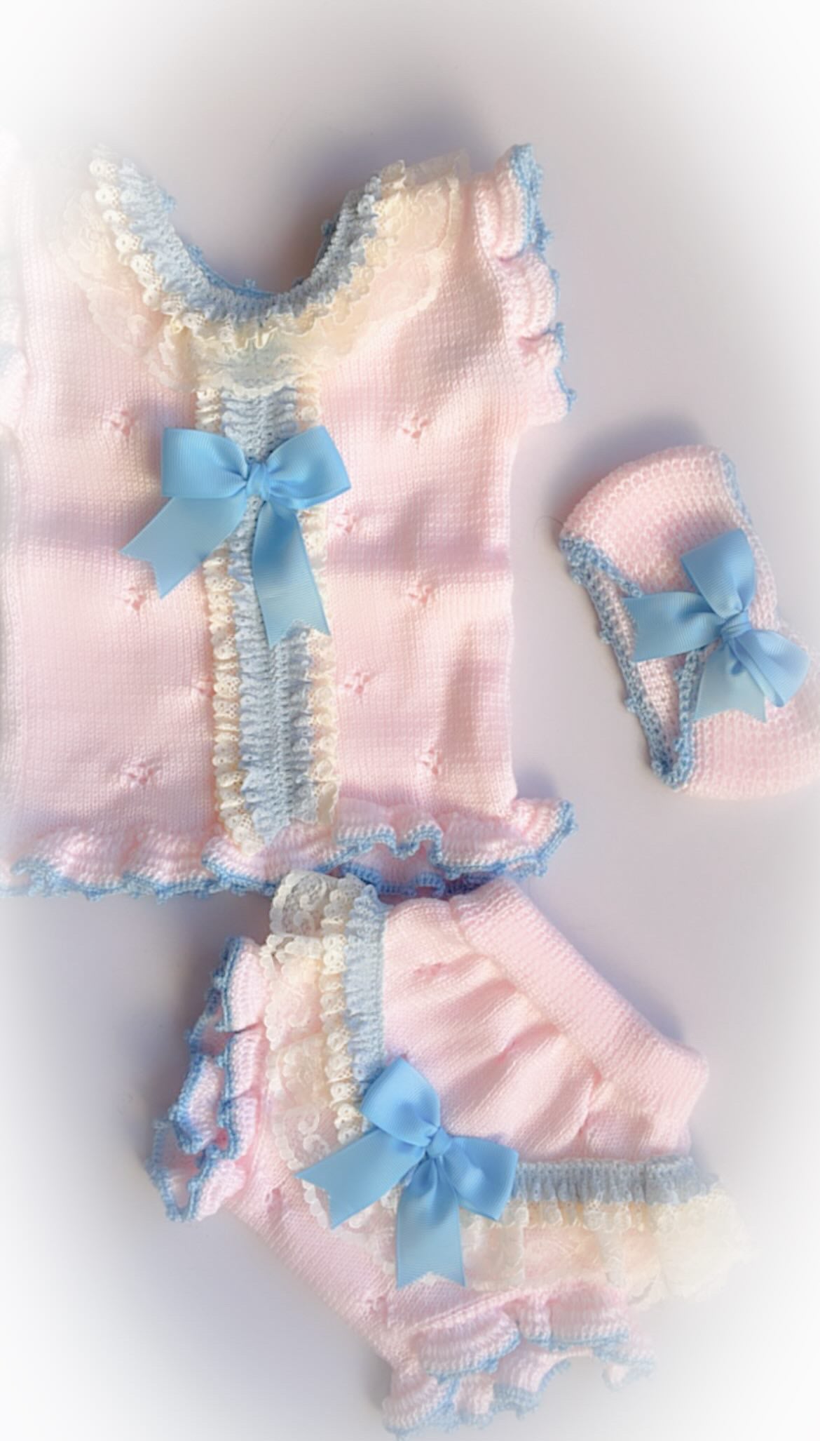 Baby knitted blue and pink set