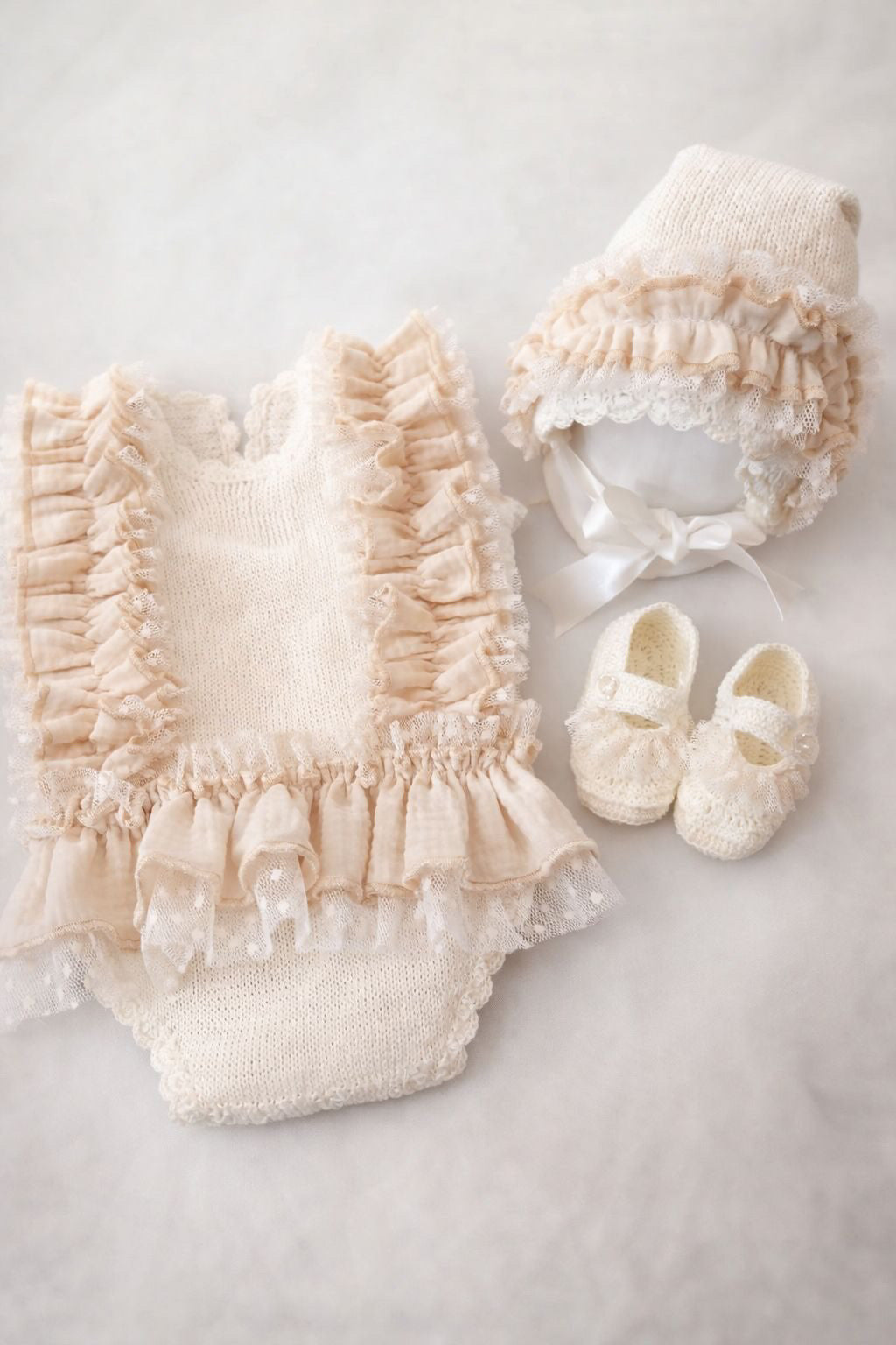 Baby cream lace set