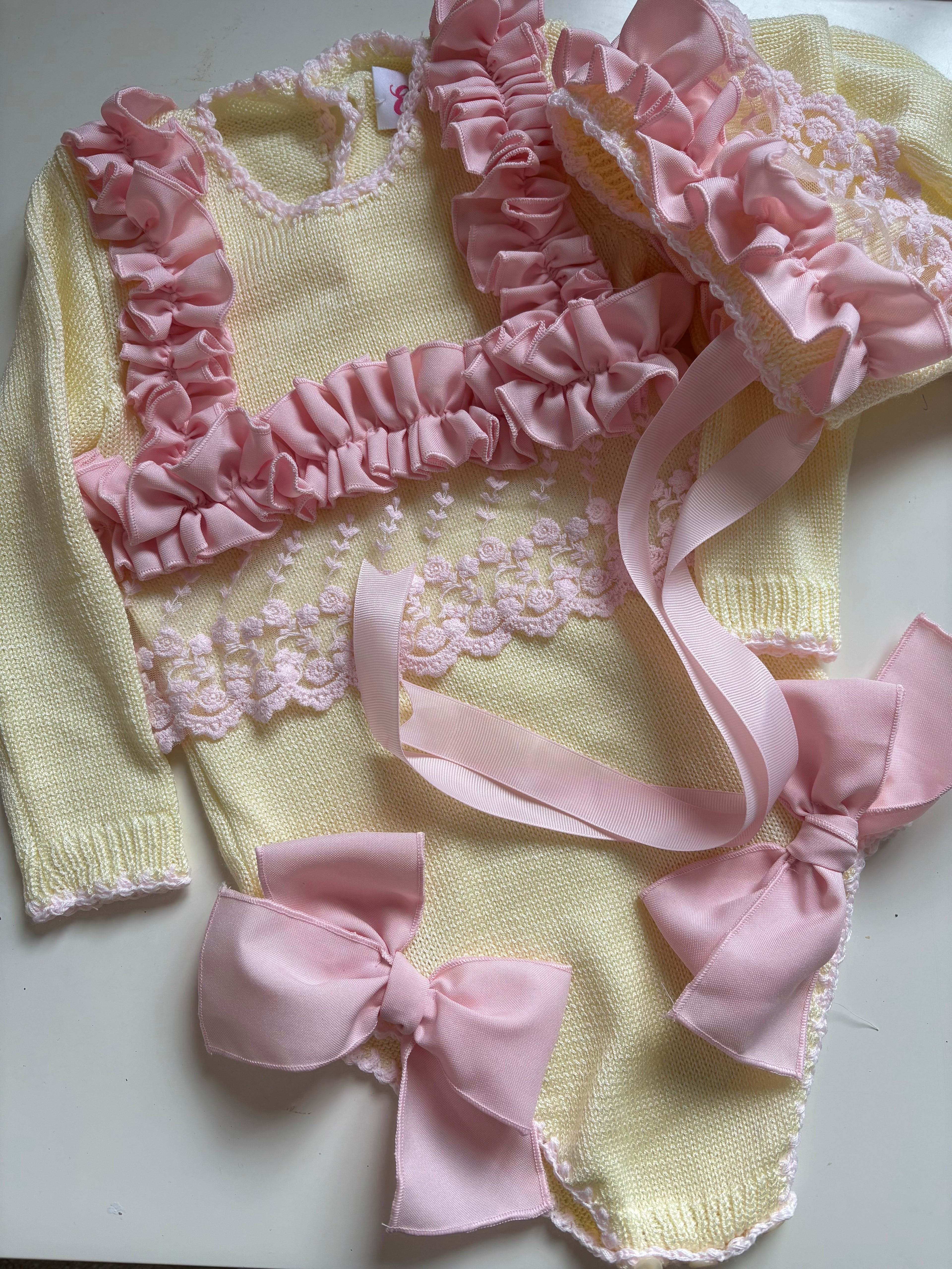 Baby knitted Ela yellow and pink set