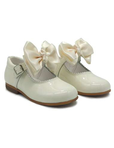 Mary Janes with detachable bows