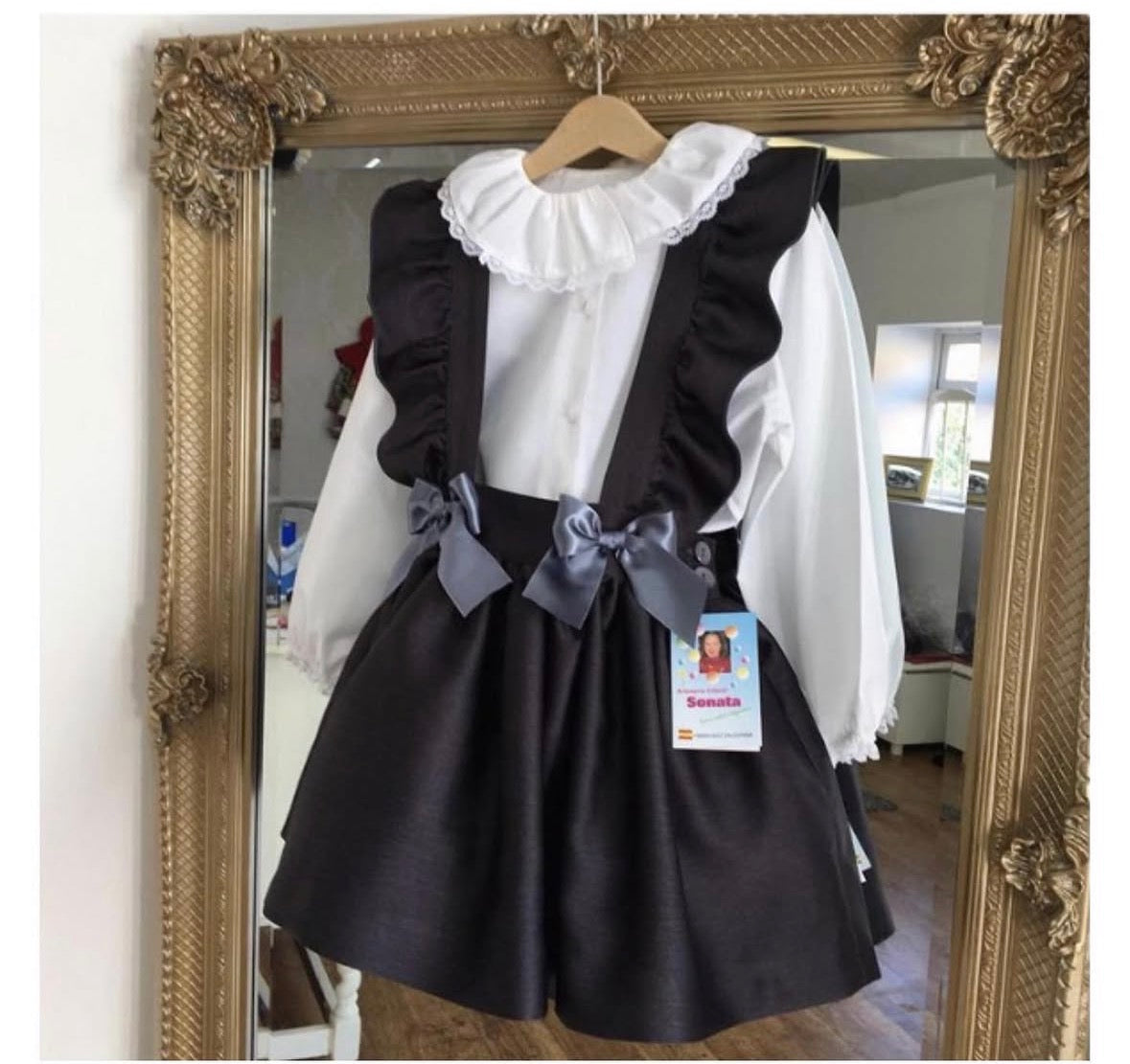 RB Lia bow pinafore