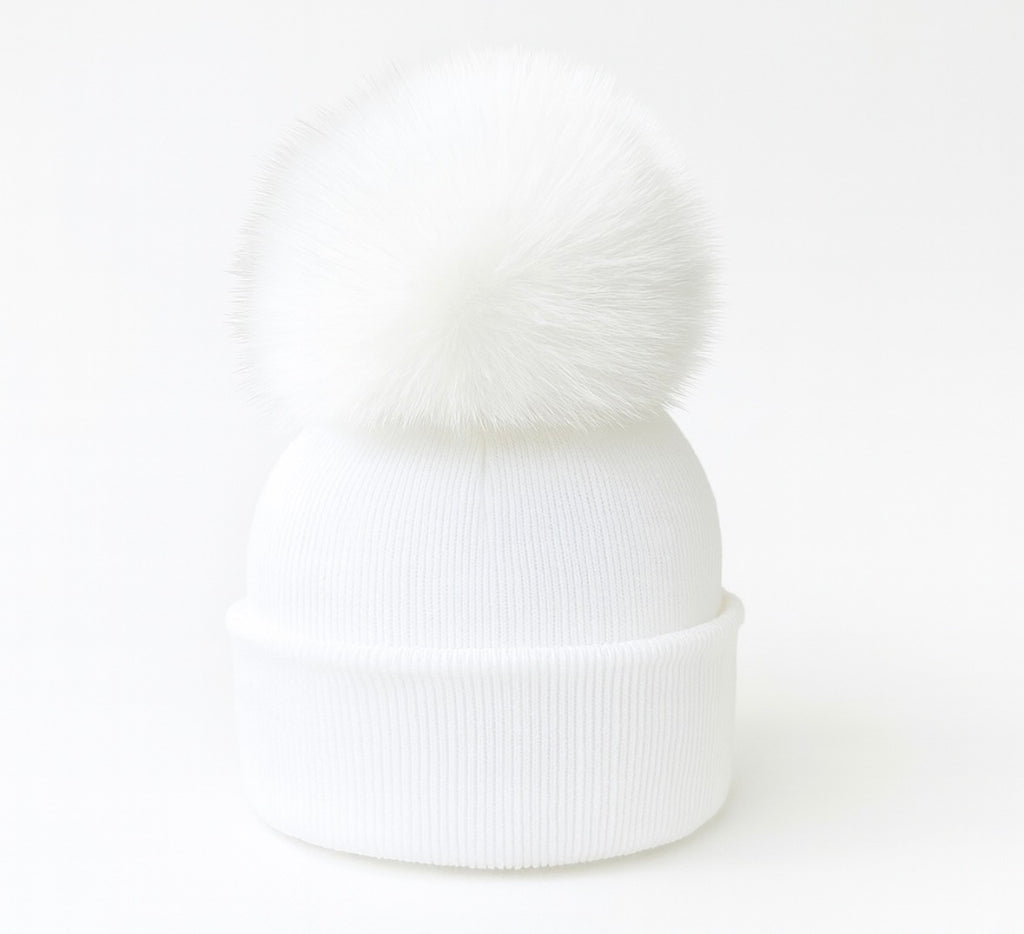 Single pom Pom hat