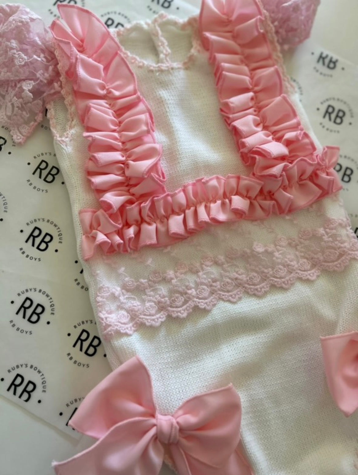 Baby knitted Ela pink and white set